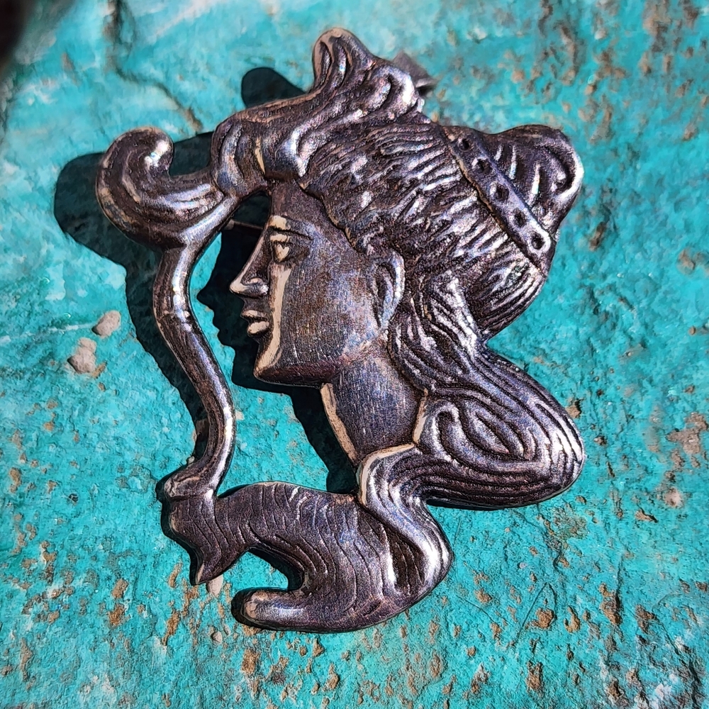 Art nouveau Lady woman sterling silver brooch pendant Vintage